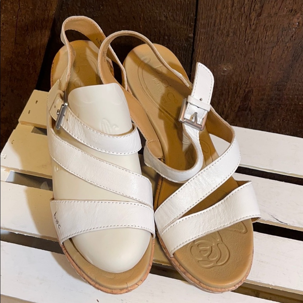 Born sandal